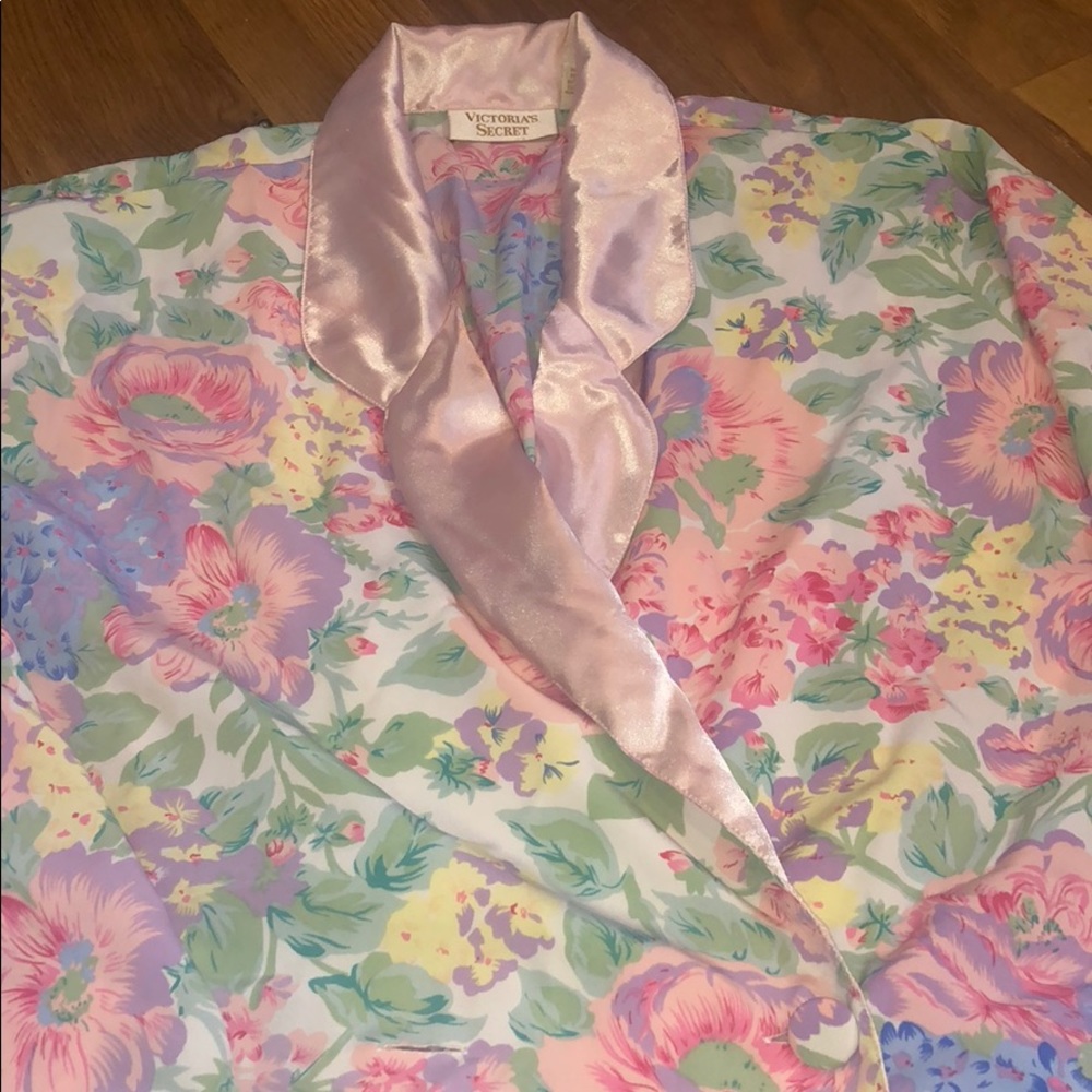 VS VICTORIAS SECRET Vintage Silk Like Robe Top L